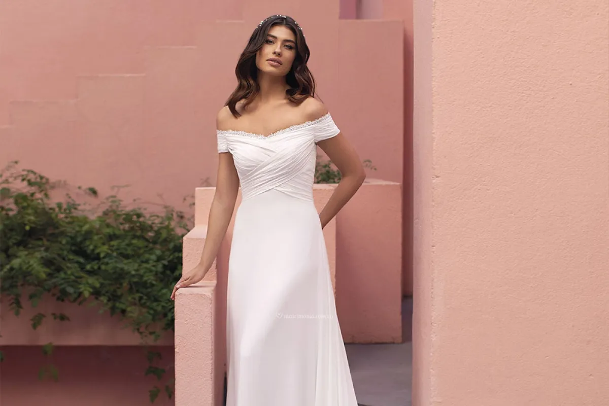 فستان زفاف أوف شولدرز من وايت وان باي برونوفياس White One by Pronovias  
