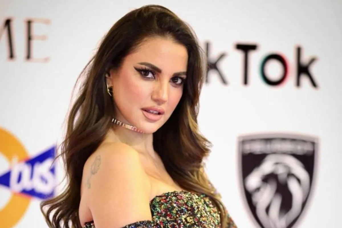 إطلالات النجمات في افتتاح مهرجان القاهرة السينمائي الدولي 2021