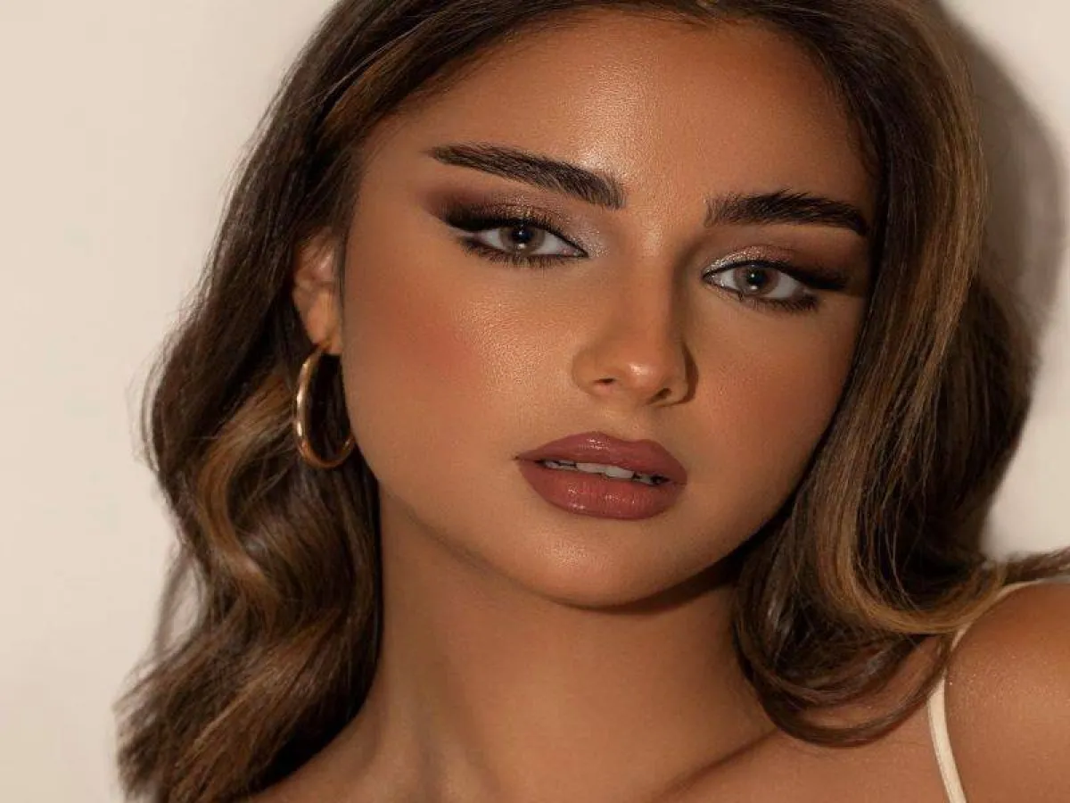 مكياج سموكي بني