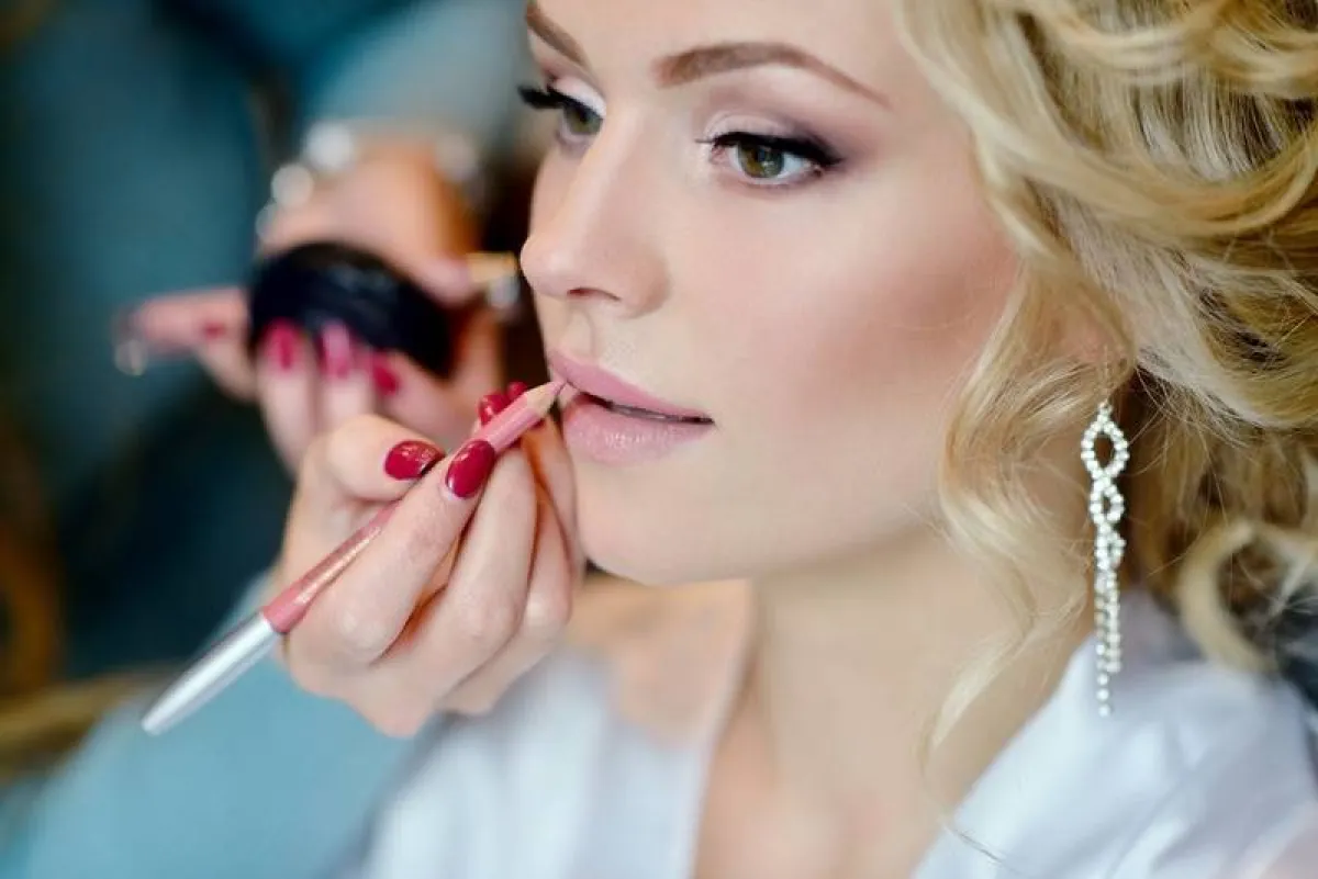 أحمر الشفاه