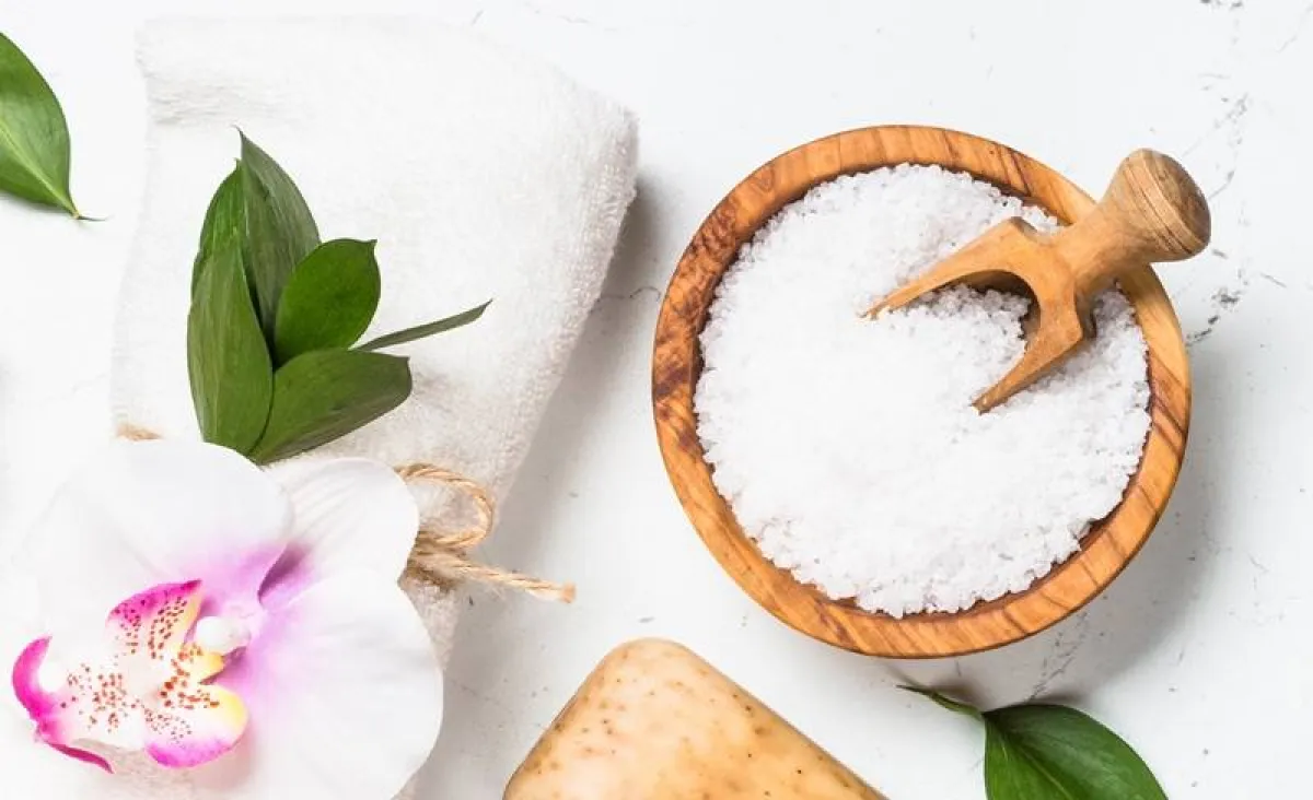 الملح لتقشير الجسم