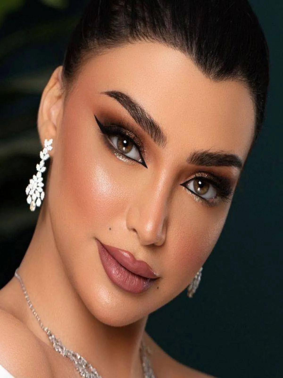 مكياج عروس مع الايلاينر