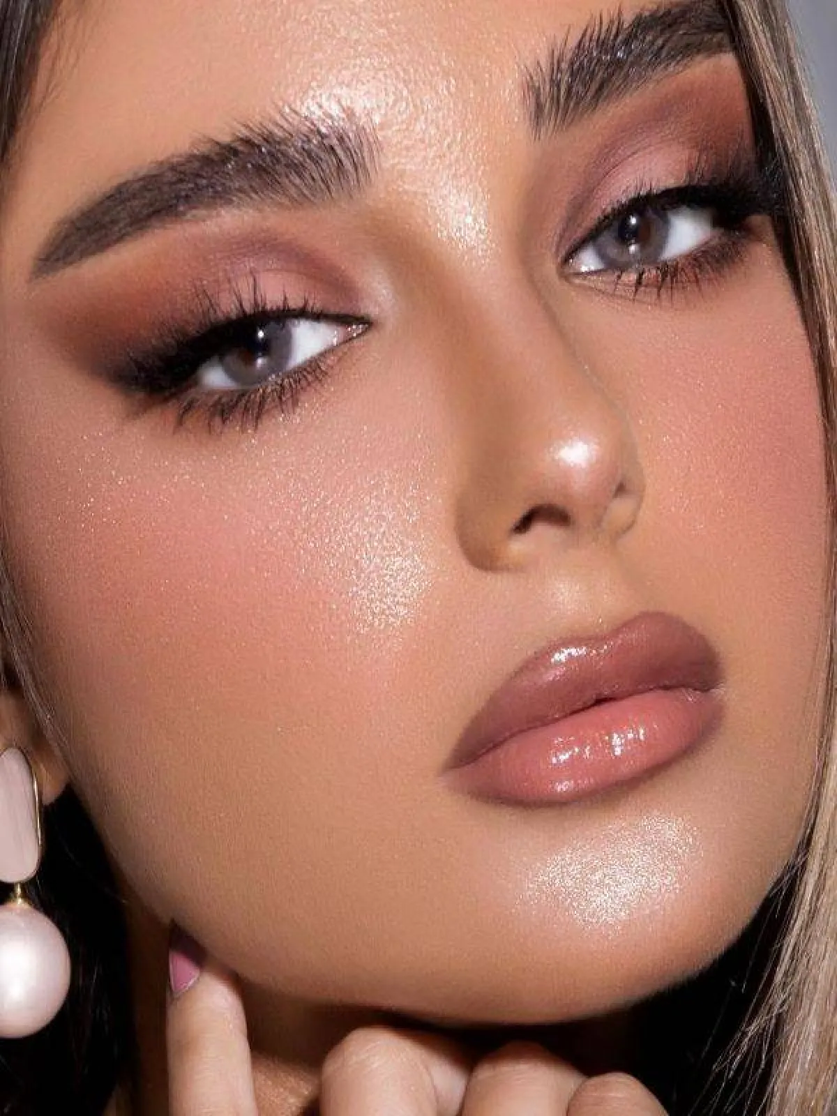 مكياج لامع للخريف