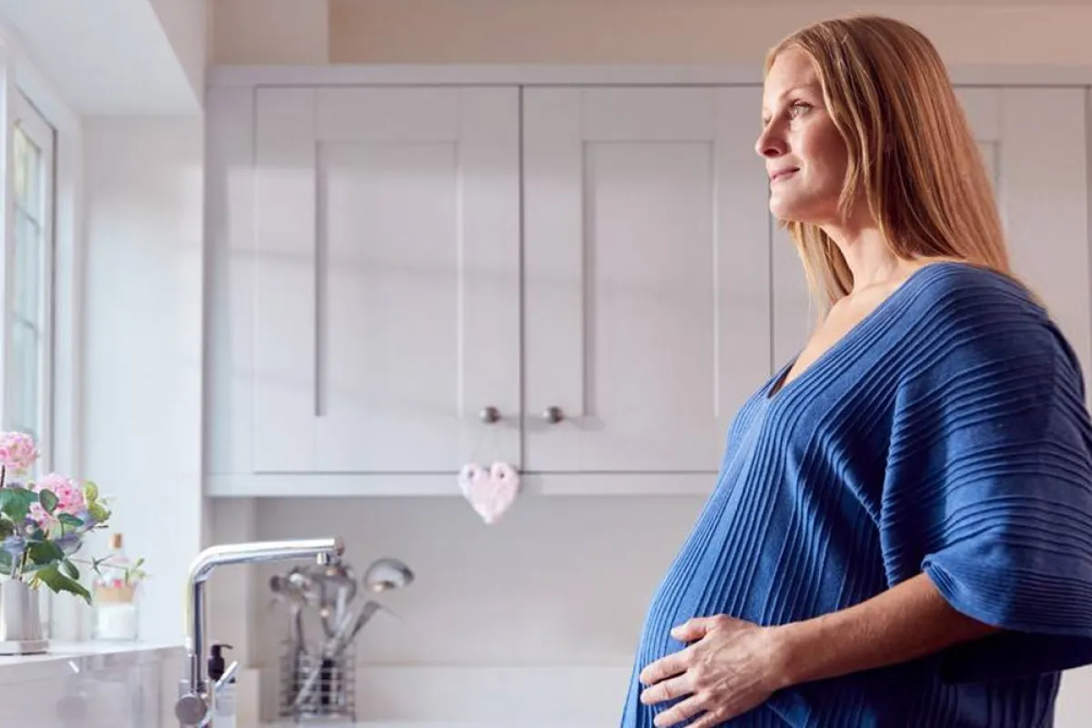 صورة لحامل تجاوزت الأربعين