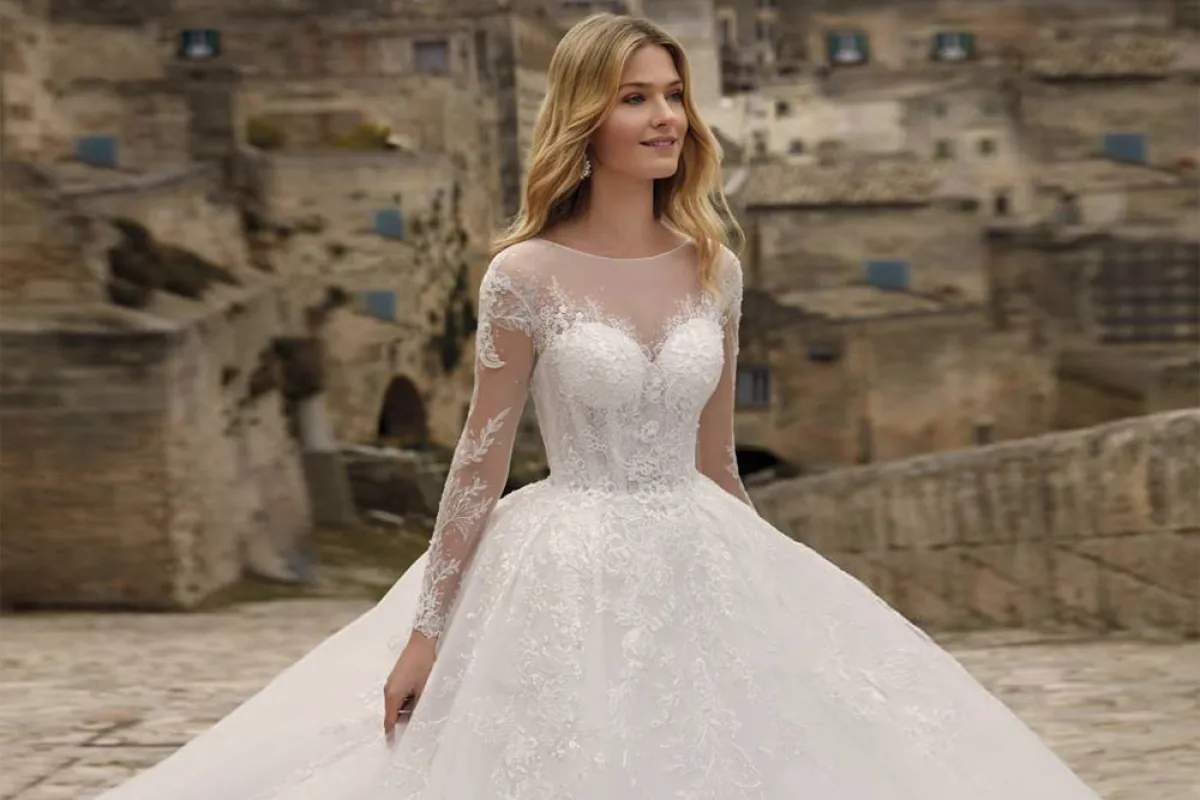 فستان زفاف مطرّز من نيكول رومانسي Nicole Romance  