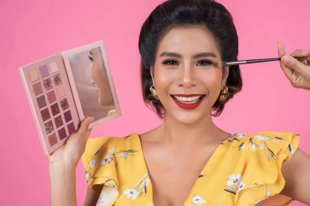 تعليم مكياج البشرة الجافة