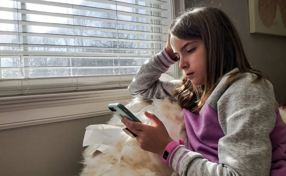 عدم مراقبة الطفل والتجسس عليه