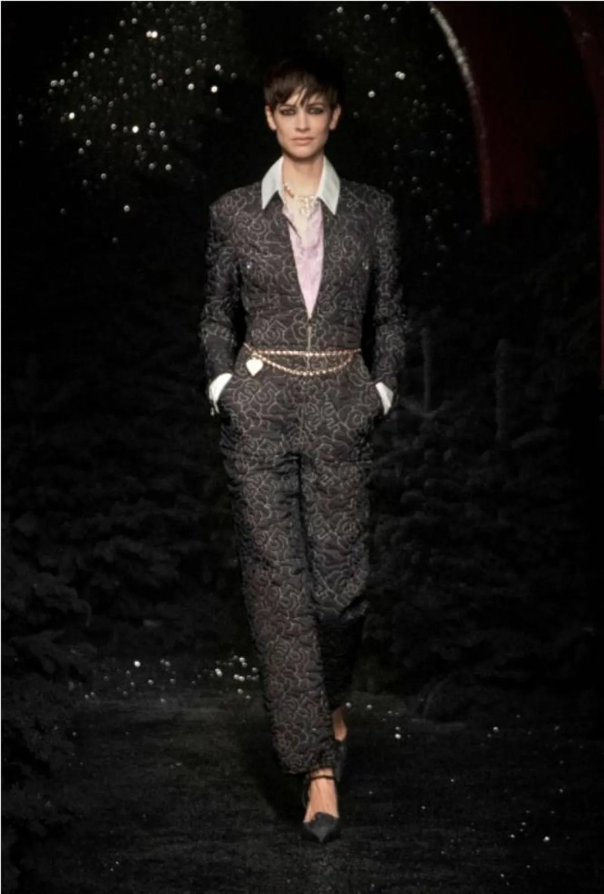 موديلات جمبسوت أسود  مميزة من شانيل Chanel