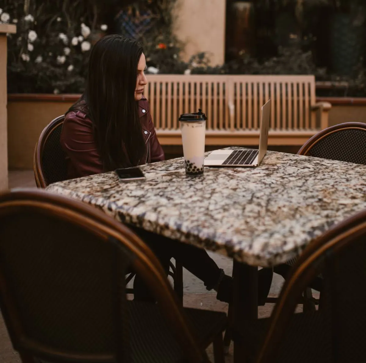 الشموع تعزز الحالة المزاجية عندما لا تشعرين بذلك