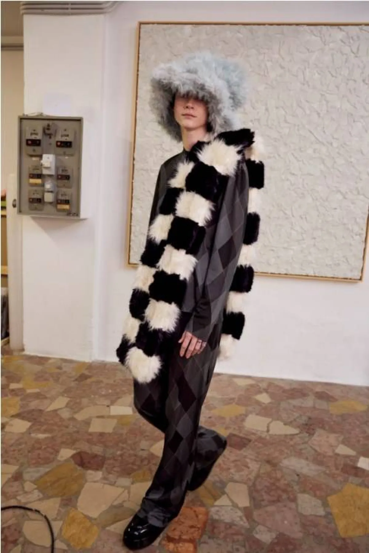 فولار بنقسة المربعّات من ارثور اربيسير  Arthur Arbesser