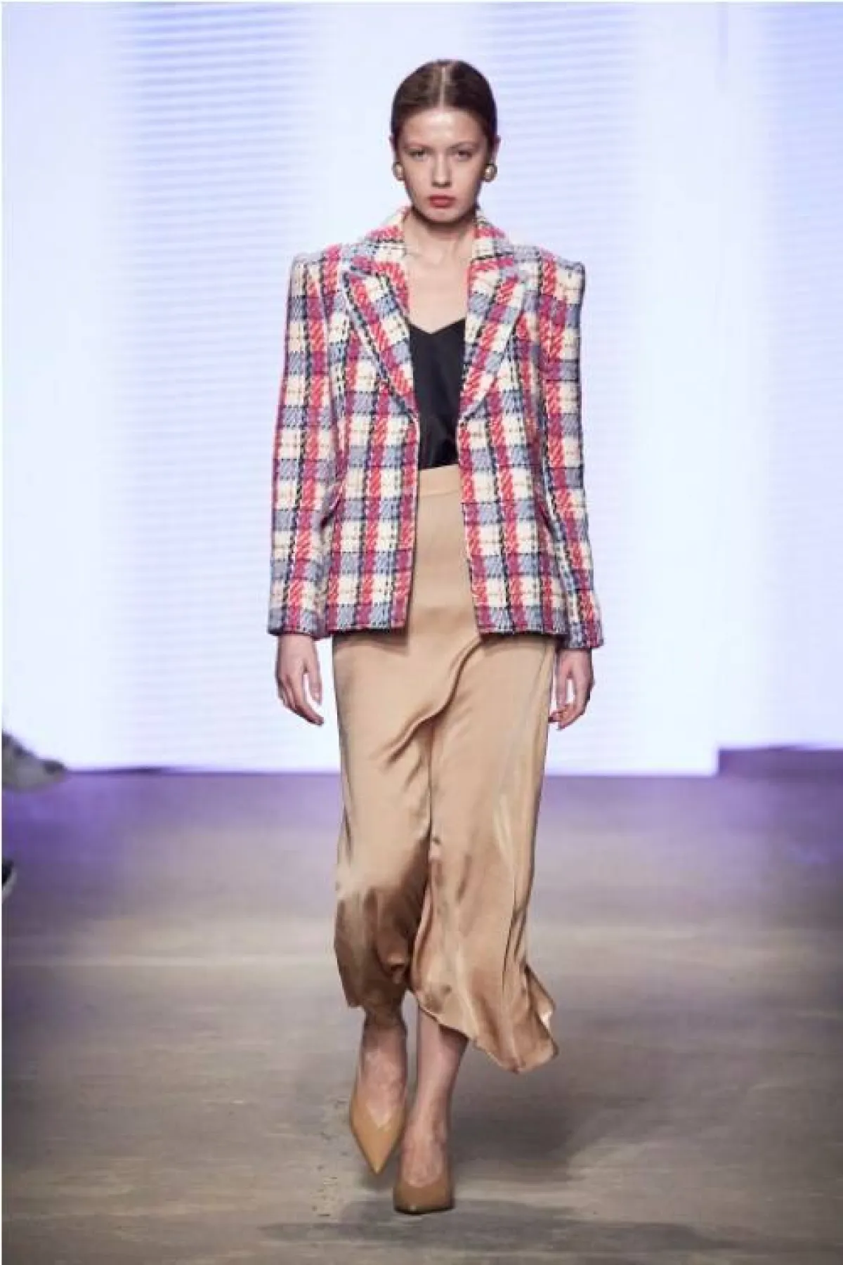 سترة تتّسم بنقشة المربّعات من انسيل Ansel