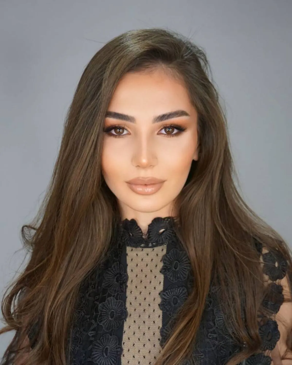 خطوات تطبيق مكياج نيود