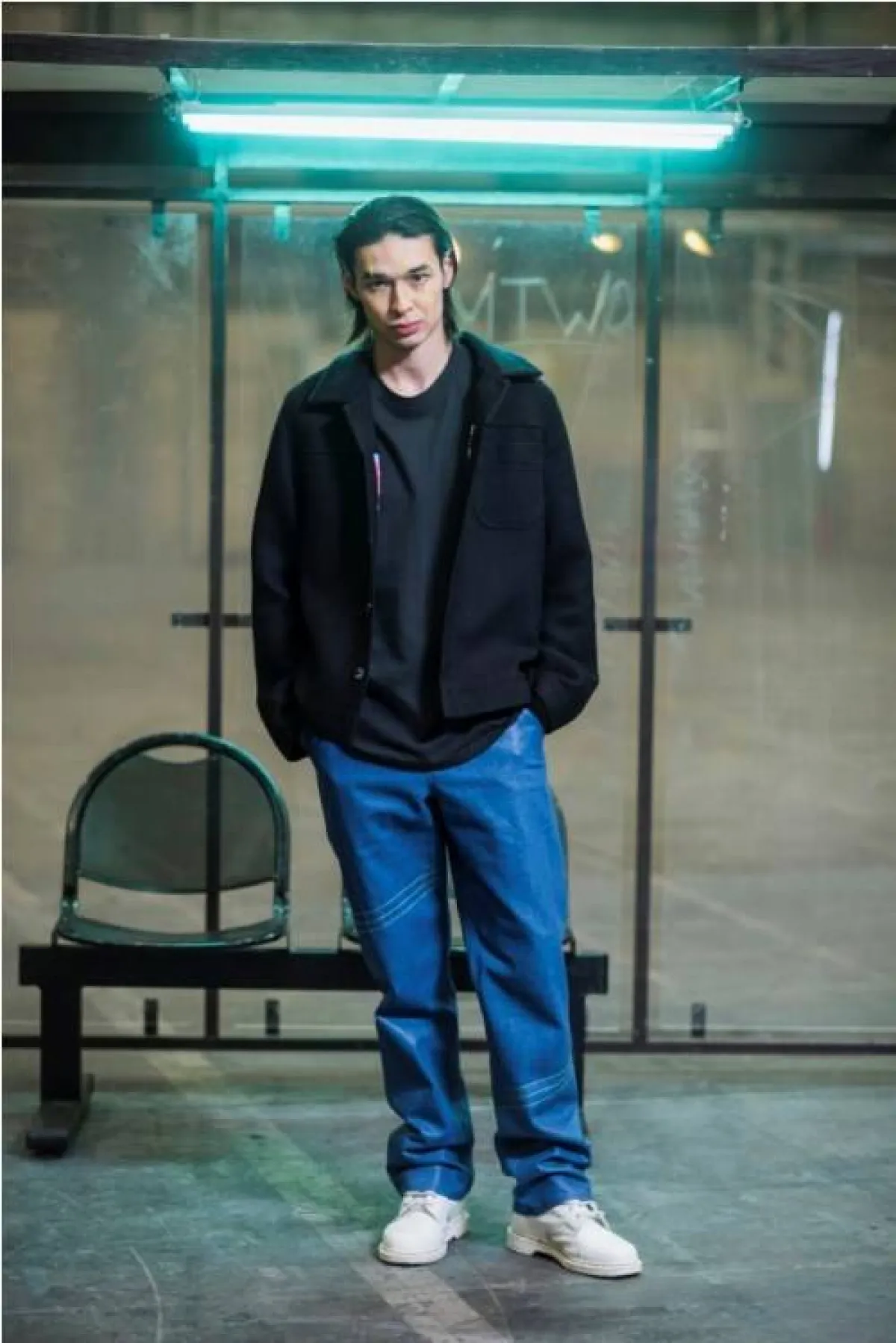 حذاء رياضي مع تصميم بألوان سادة من غانتر  Gunther