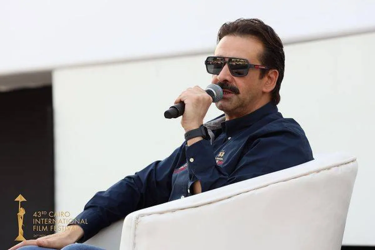 كريم عبد العزيز في ندوة على هامش مهرجان القاهرة السينمائي - الصورة من حساب المهرجان على انستغرام