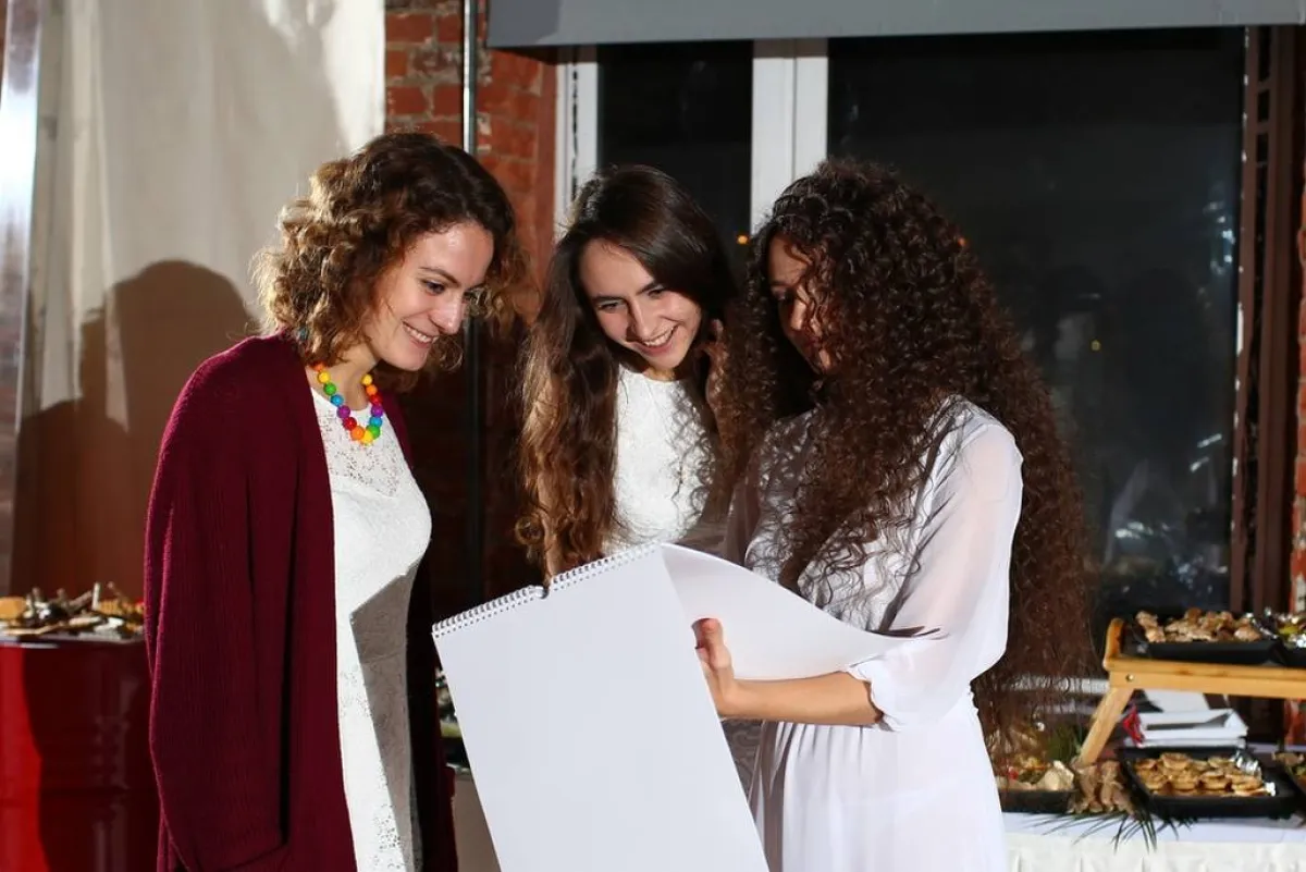 إتيكيت زيارة العروسين