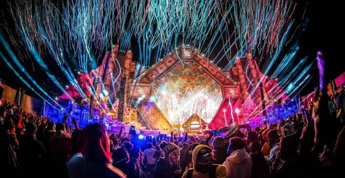 يشارك فيه كبار الفنانين والموسيقيين العالميين الصورة من "واس"