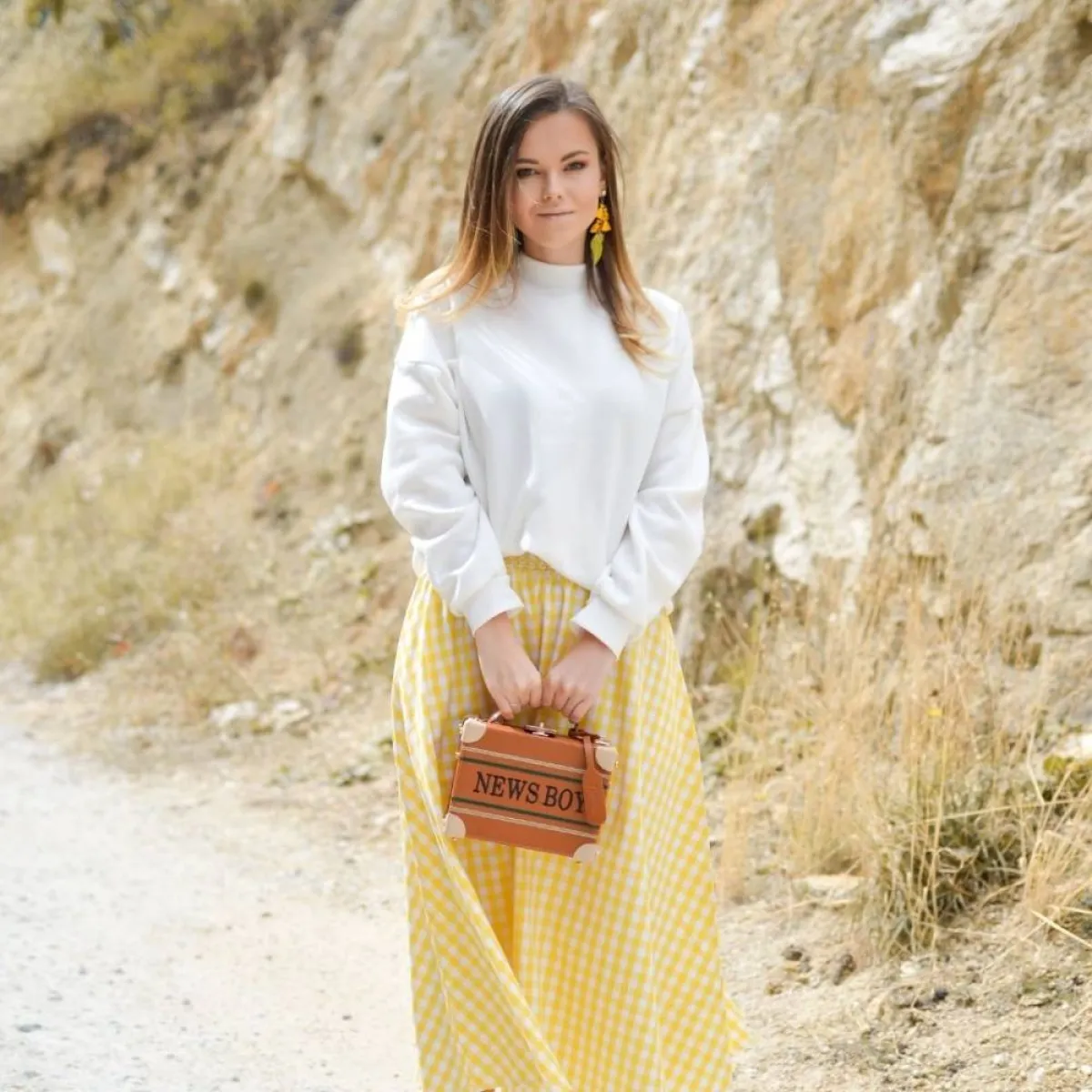 امرأة مشرقة