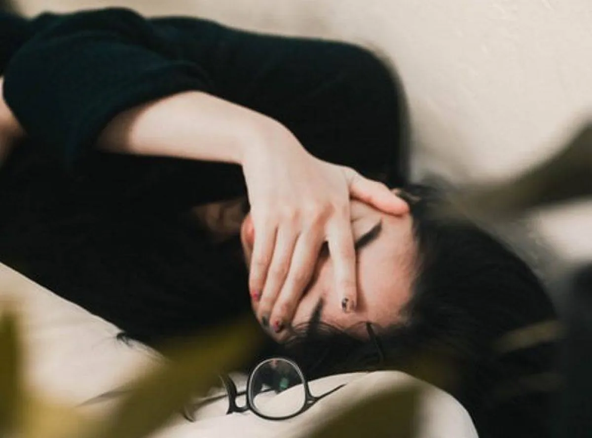 حاولي زيادة حجم الخط الذي تستخدمينه لتحمي عينيك