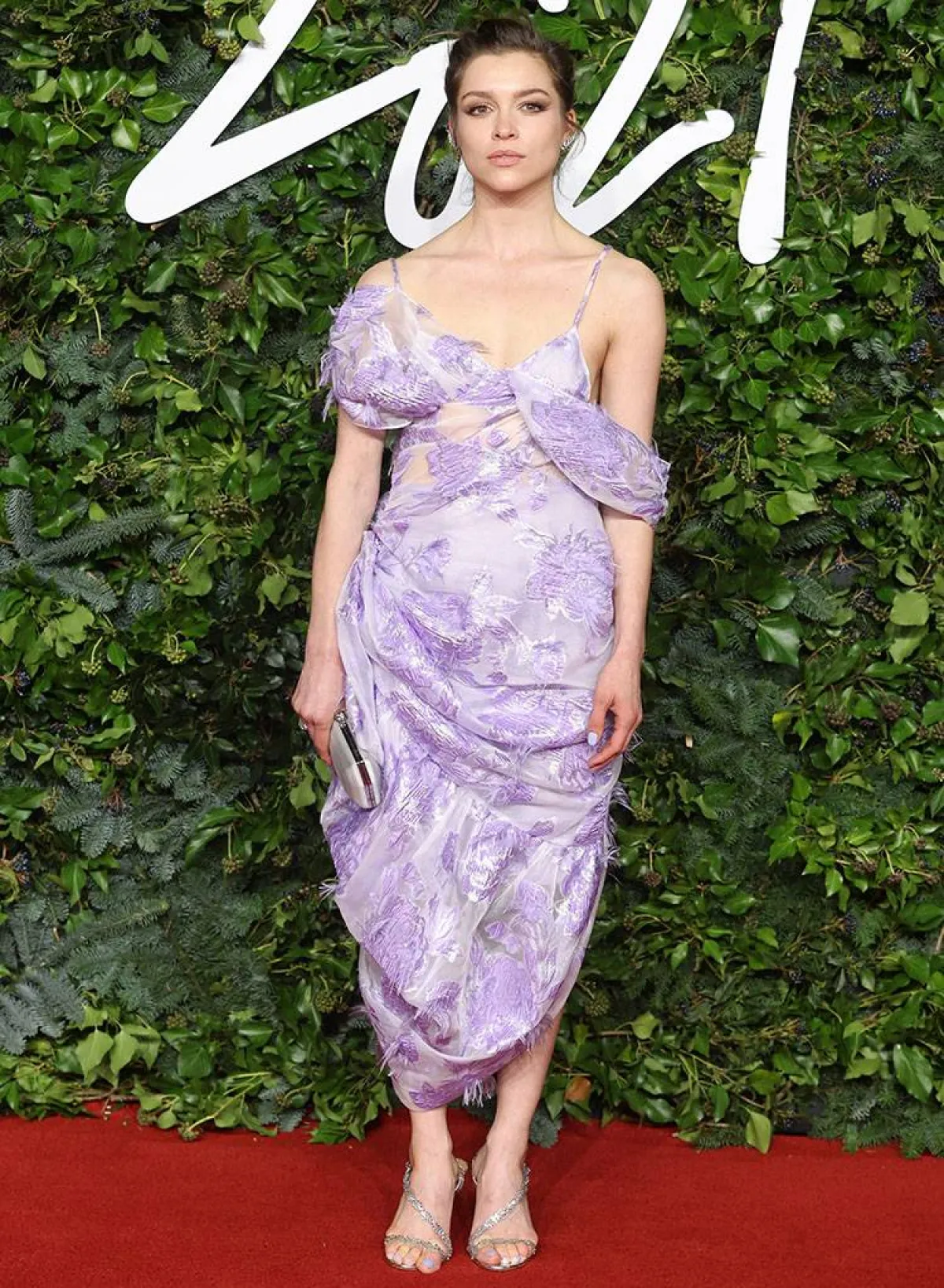 صوفي كوكسن ترتدي من يوهان ونغ