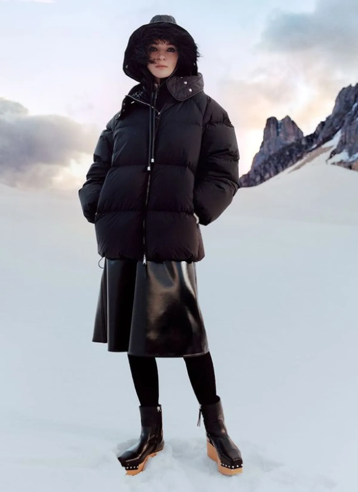 سترة مع تنورة من مونكلير