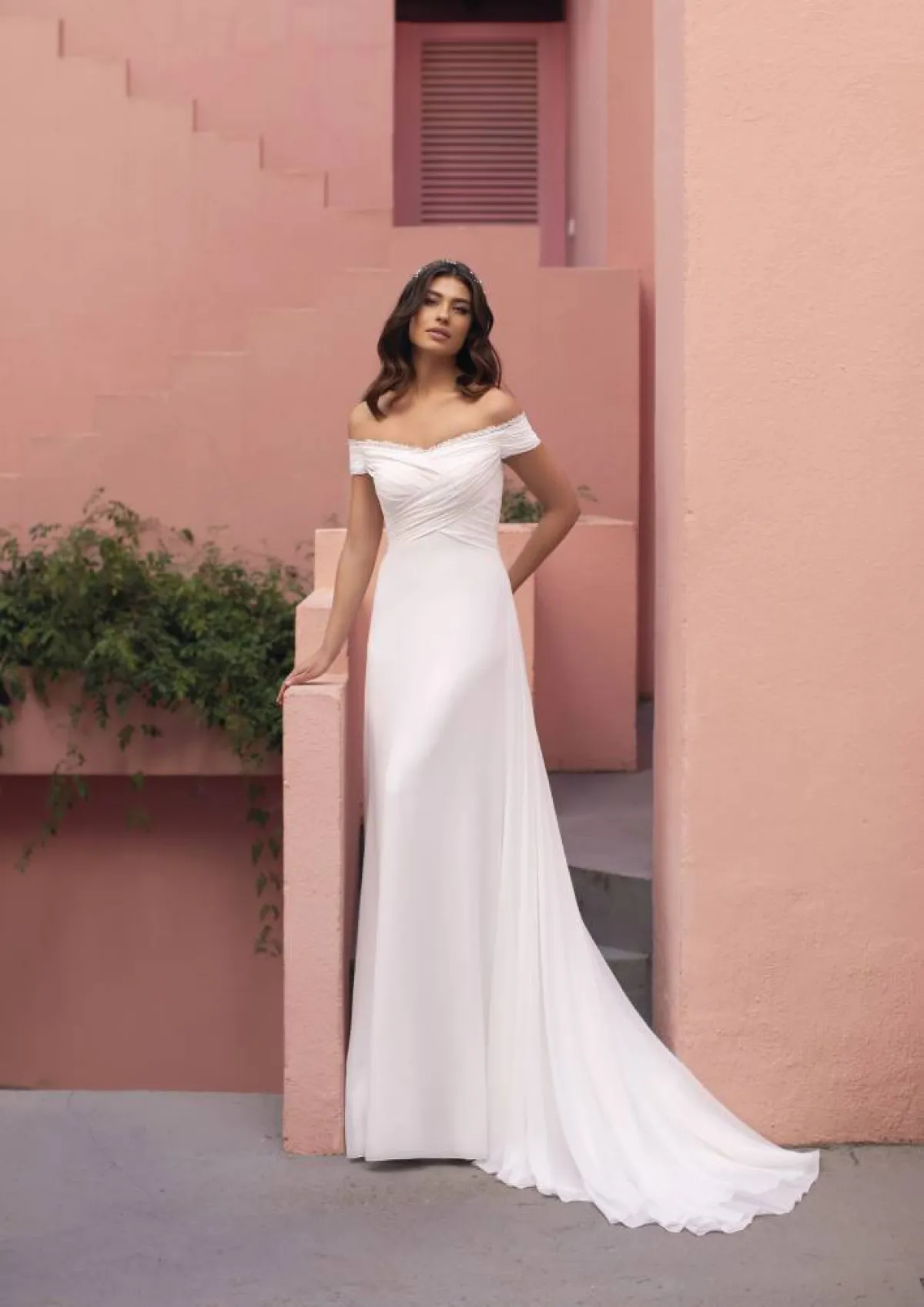 فستان زفاف أوف شولدرز ناعم