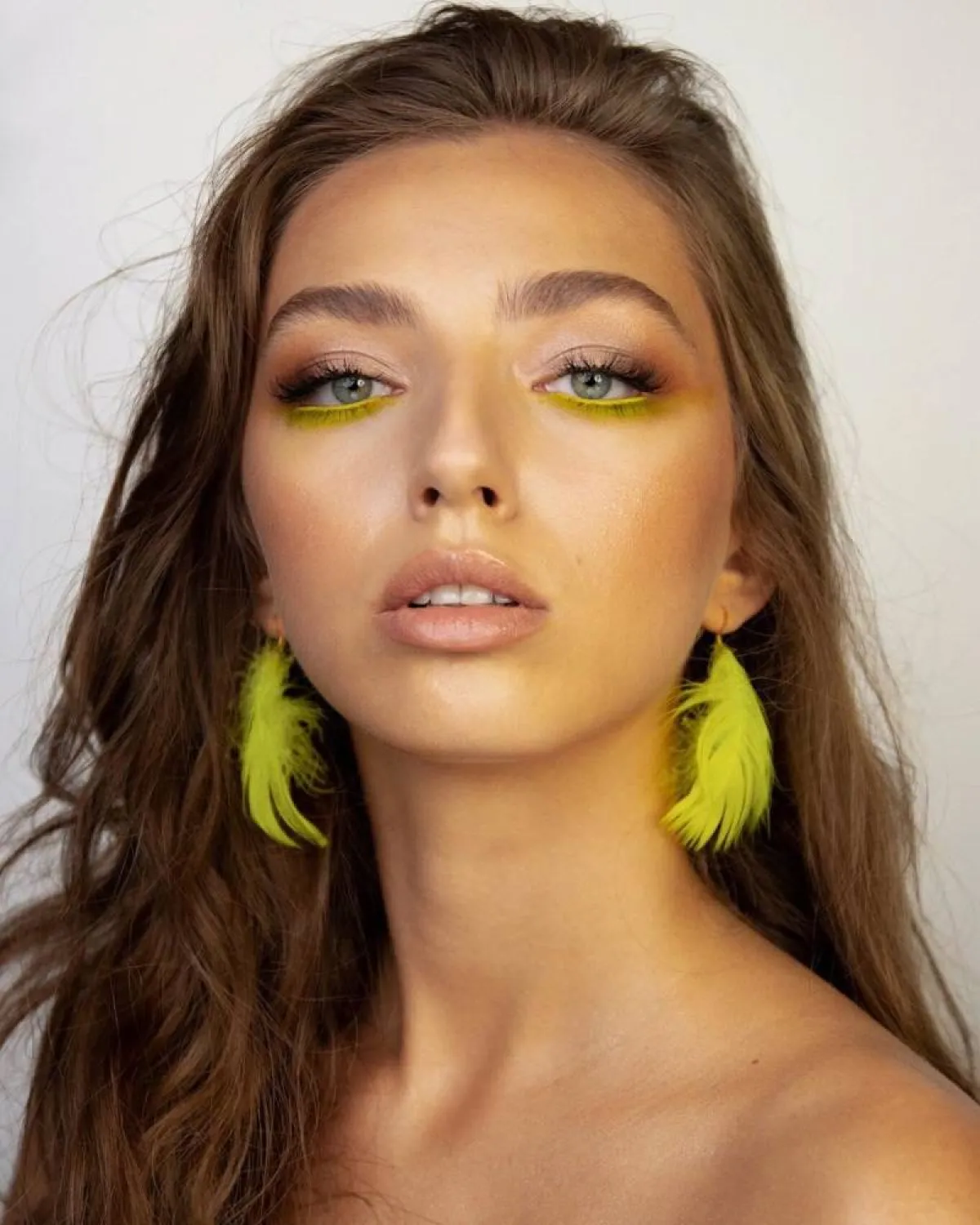 مكياج عيون لامع