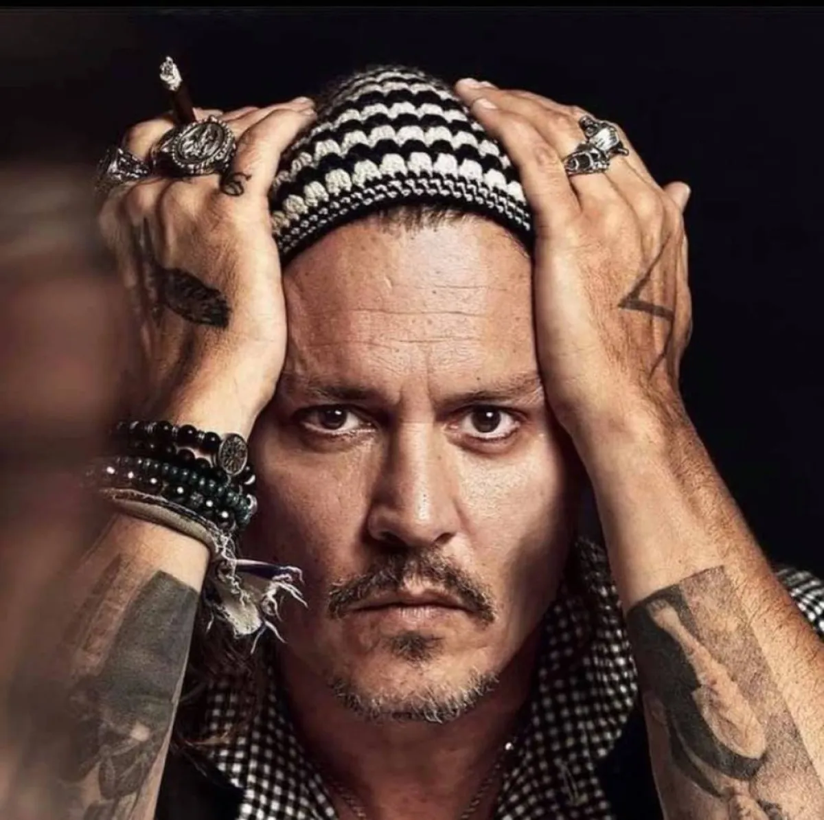 جوني ديب - الصورة من صفحته على الفيس بوك