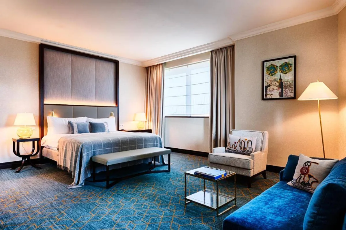 إنتركونتيننتال و وارسزاوا