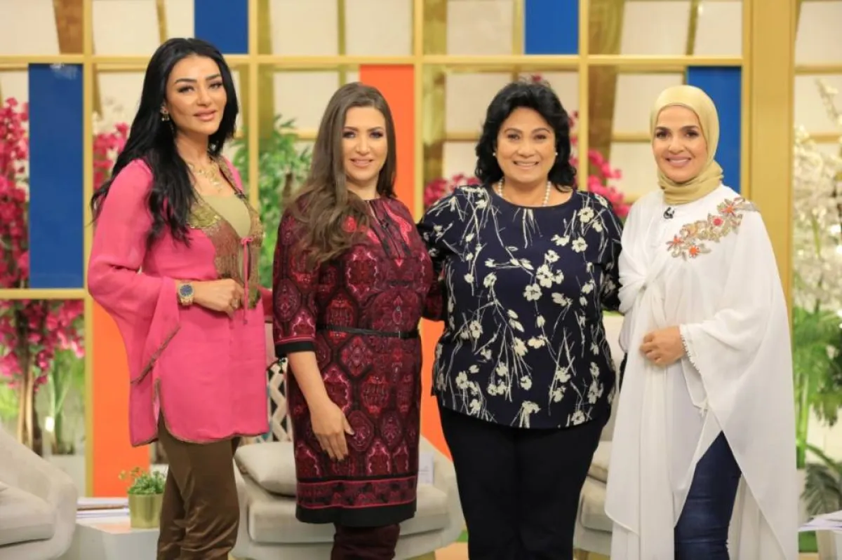 سلوى عثمان مع مذيعات برنامج الستات ميعرفوش يكدبوا - الصورة من صفحة البرنامج على الفيس بوك