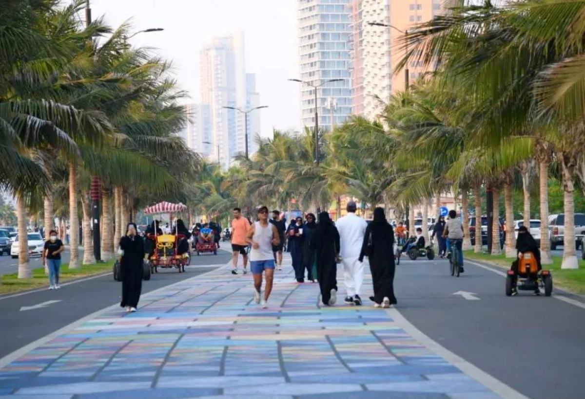 جانب من استقبال الزوار ممشى الواجهة البحرية