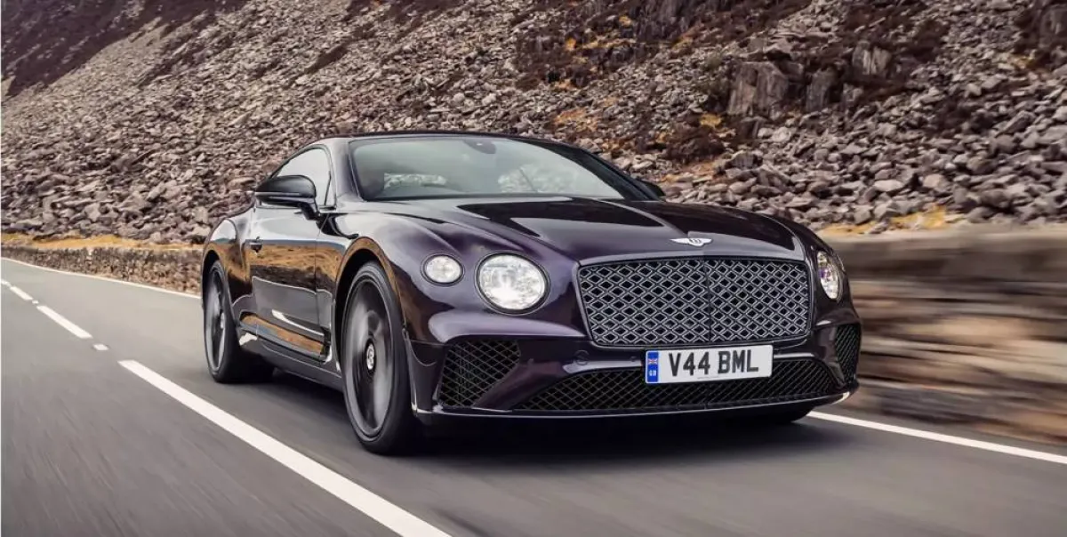 بنتلي تُطلق كونتيننتال جي تي مولينير بحزمة بلاك لاين الجديدة 