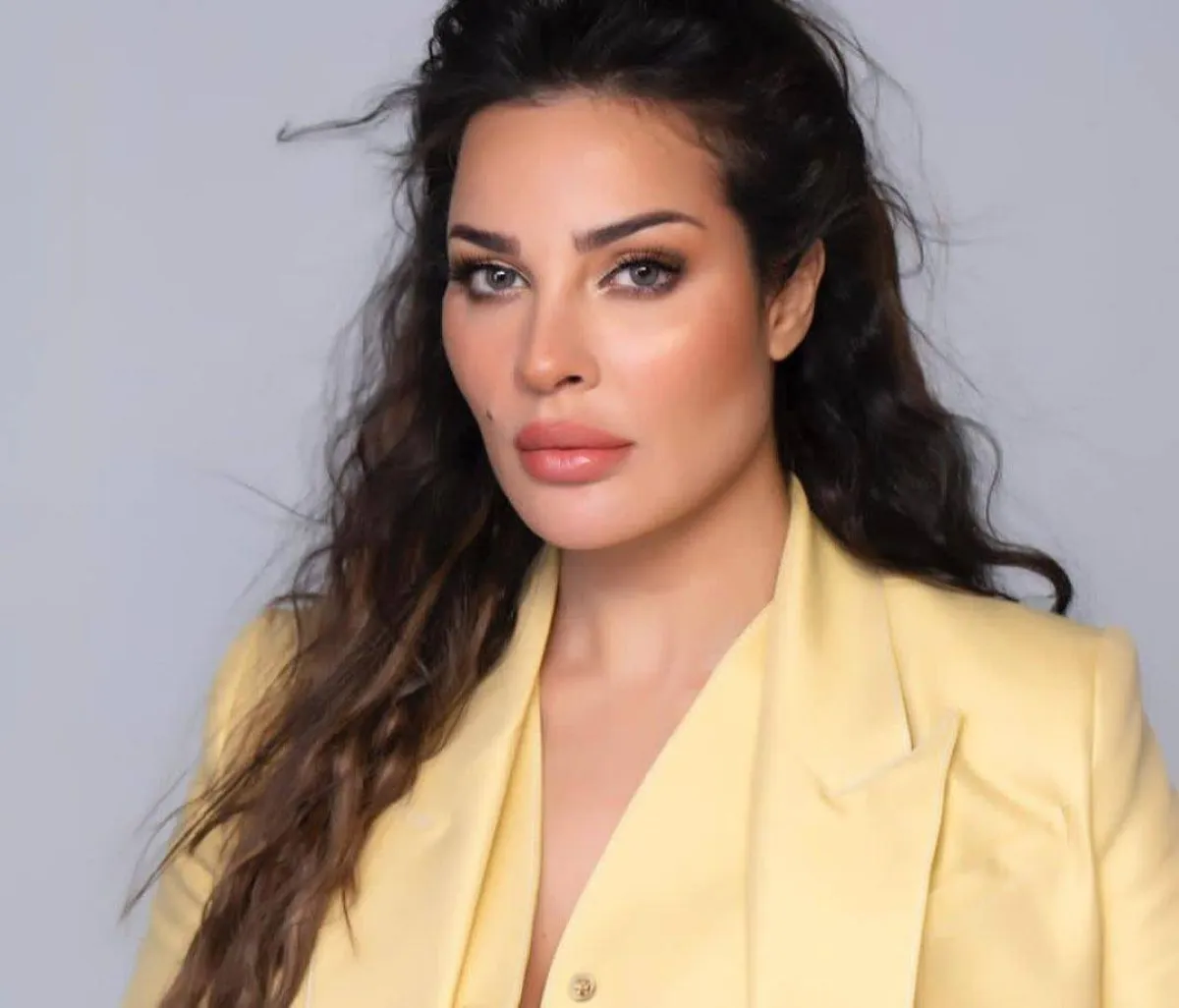 مكياج ناعم وجذاب