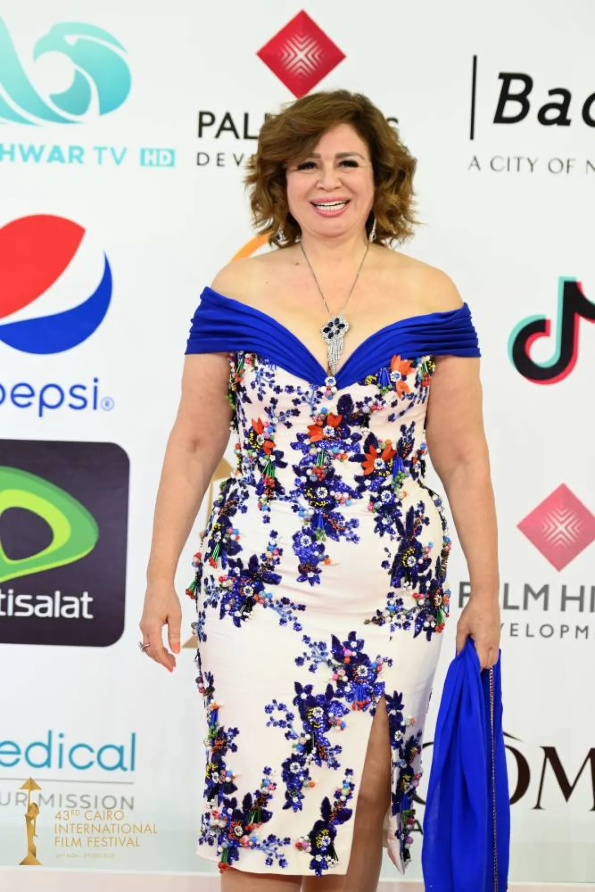 الفنانة إلهام شاهين - الصورة من المسؤول الإعلامي لمهرجان القاهرة السينمائي