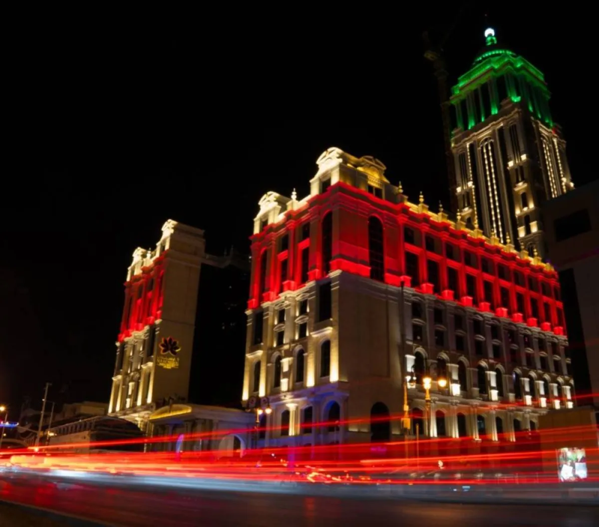 مدن السعودية تتزين بعلم الإمارات - الصورة من واس