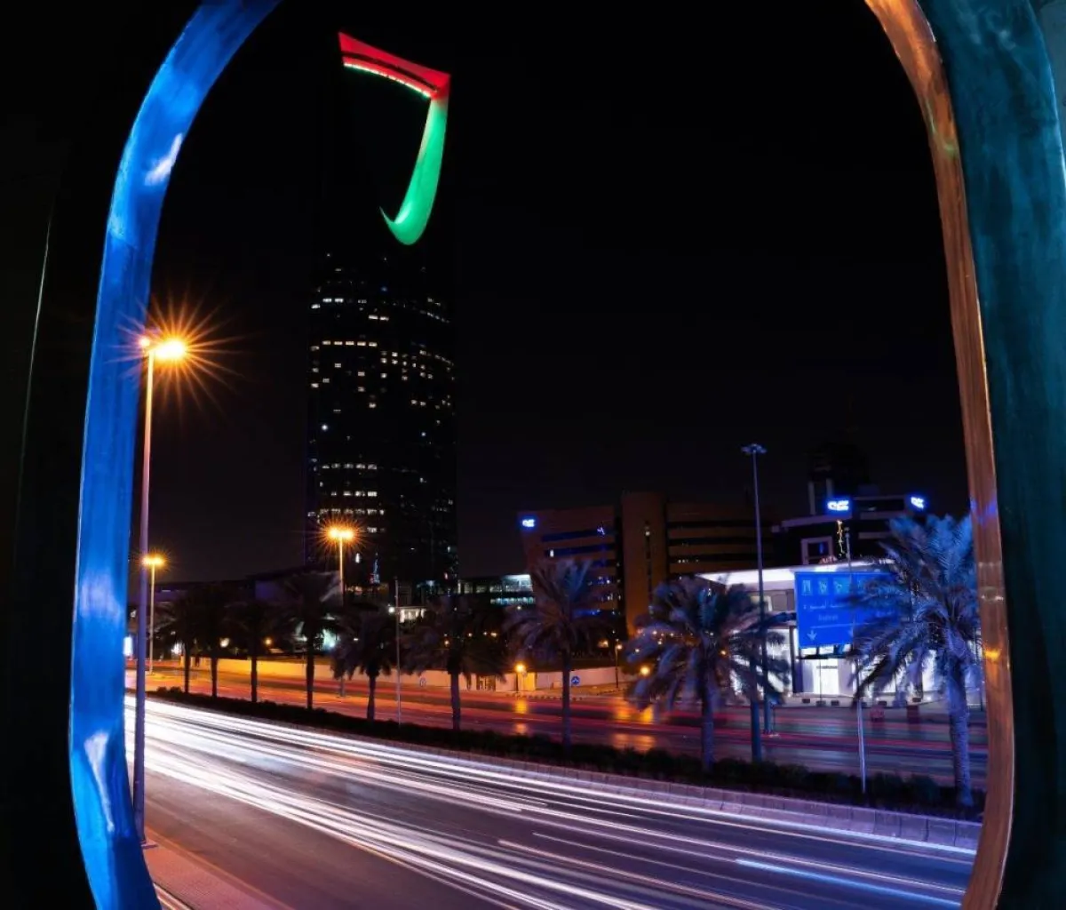 تزيين الأبراج في المملكة بعيد الإمارات - الصورة من واس