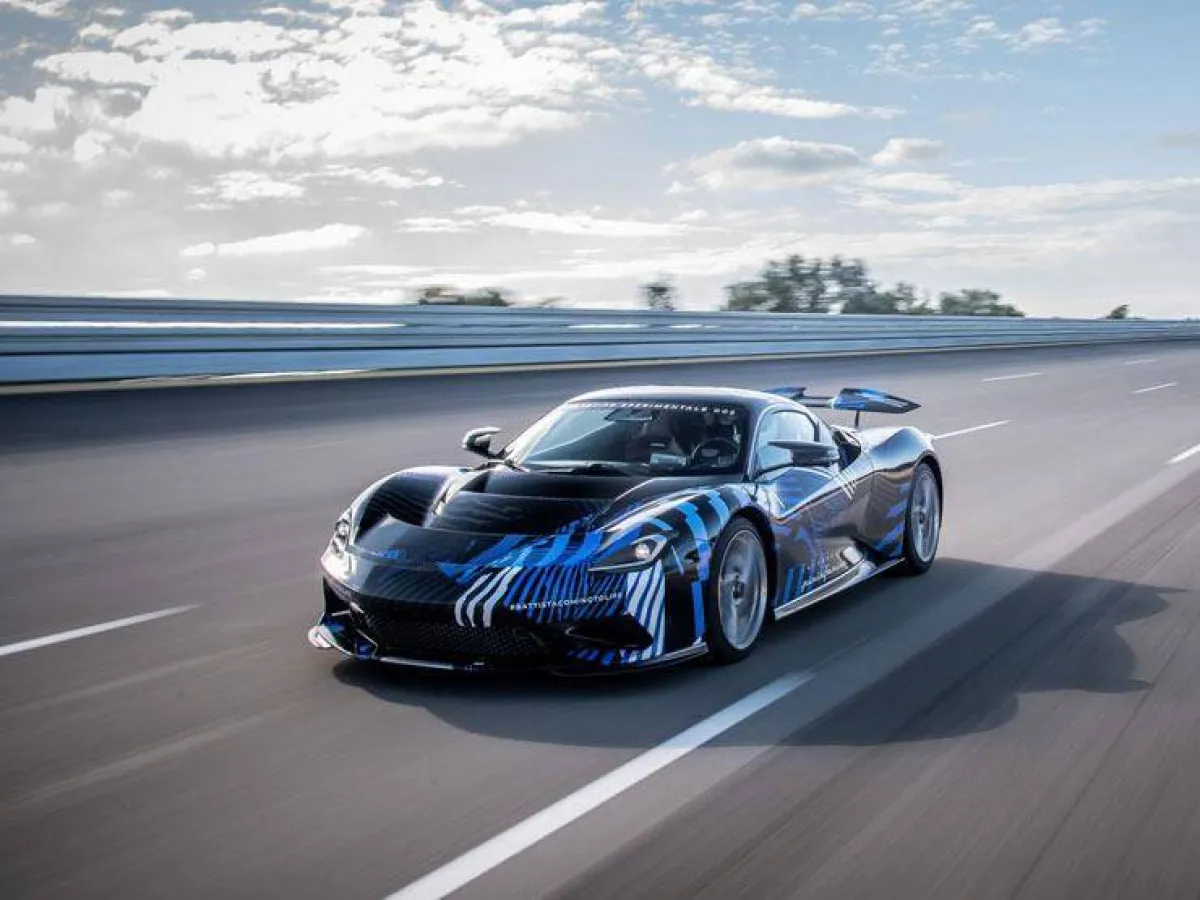  بينينفارينا الإيطالية تطلق سيارتها "Battista" الكهربائية ب 150 نسخة 