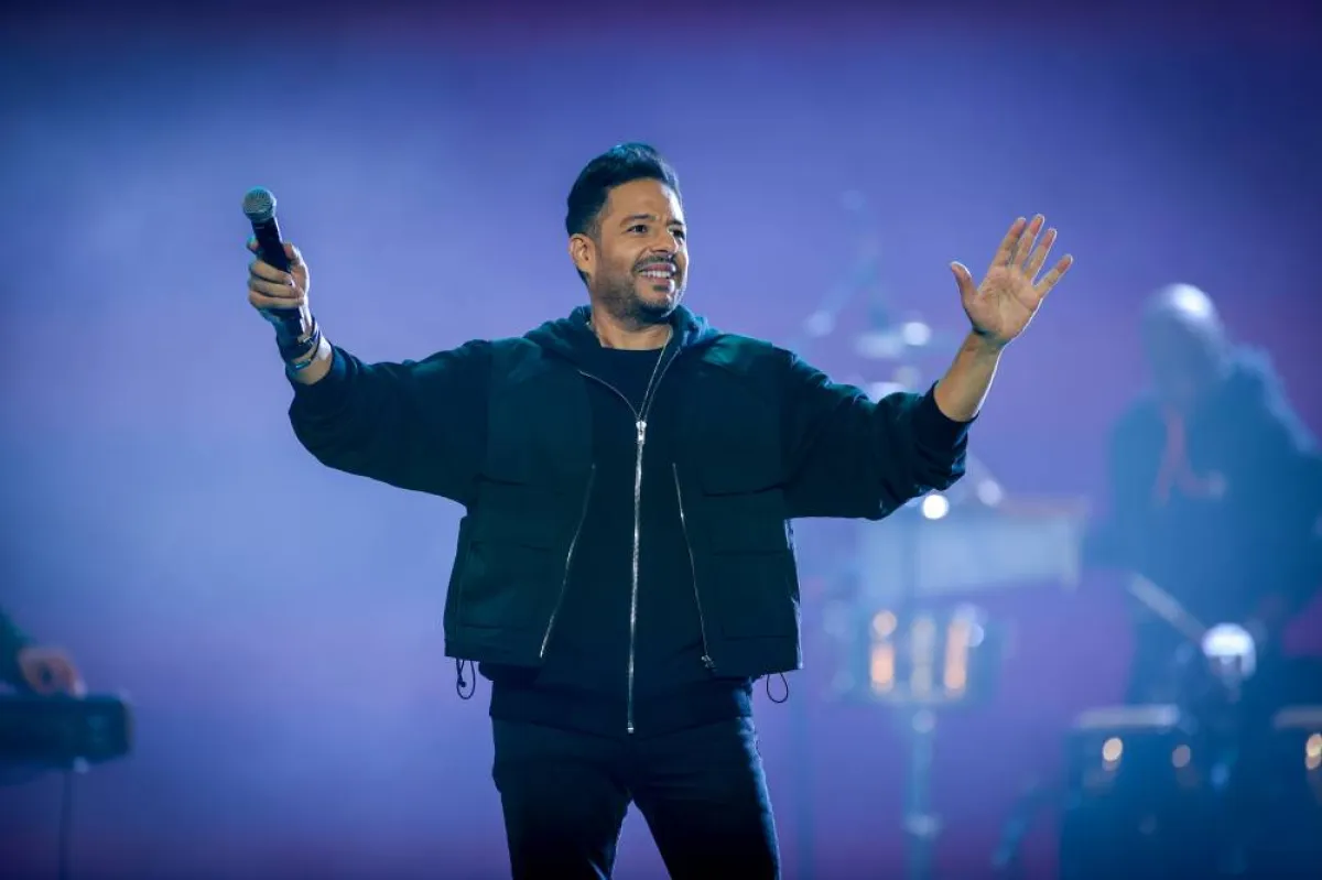 الفنان محمد حماقي على مسرح أبوبكر سالم- الصورة من المركز الإعلامي لبنش مارك