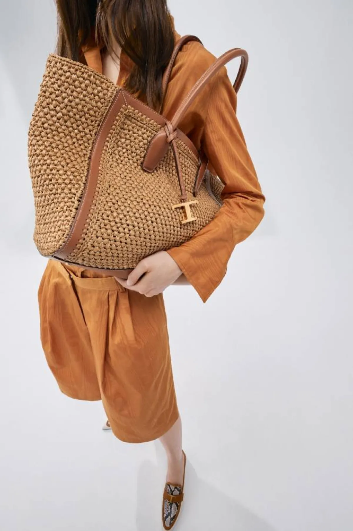 موديلات حقائب ضخمة