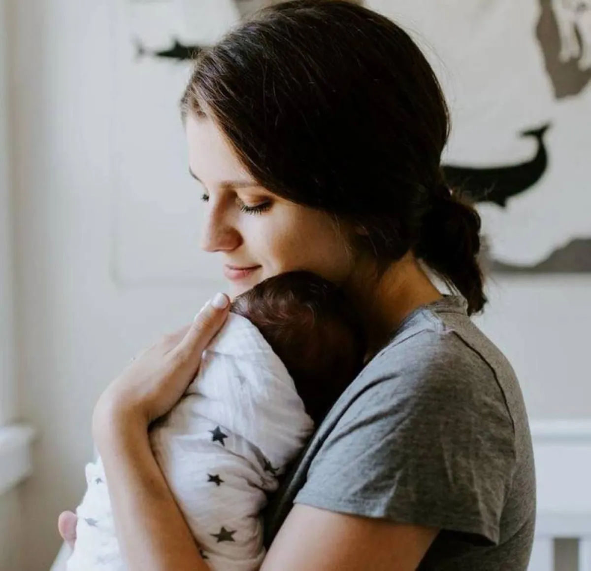 صورة لأم ورضيعها