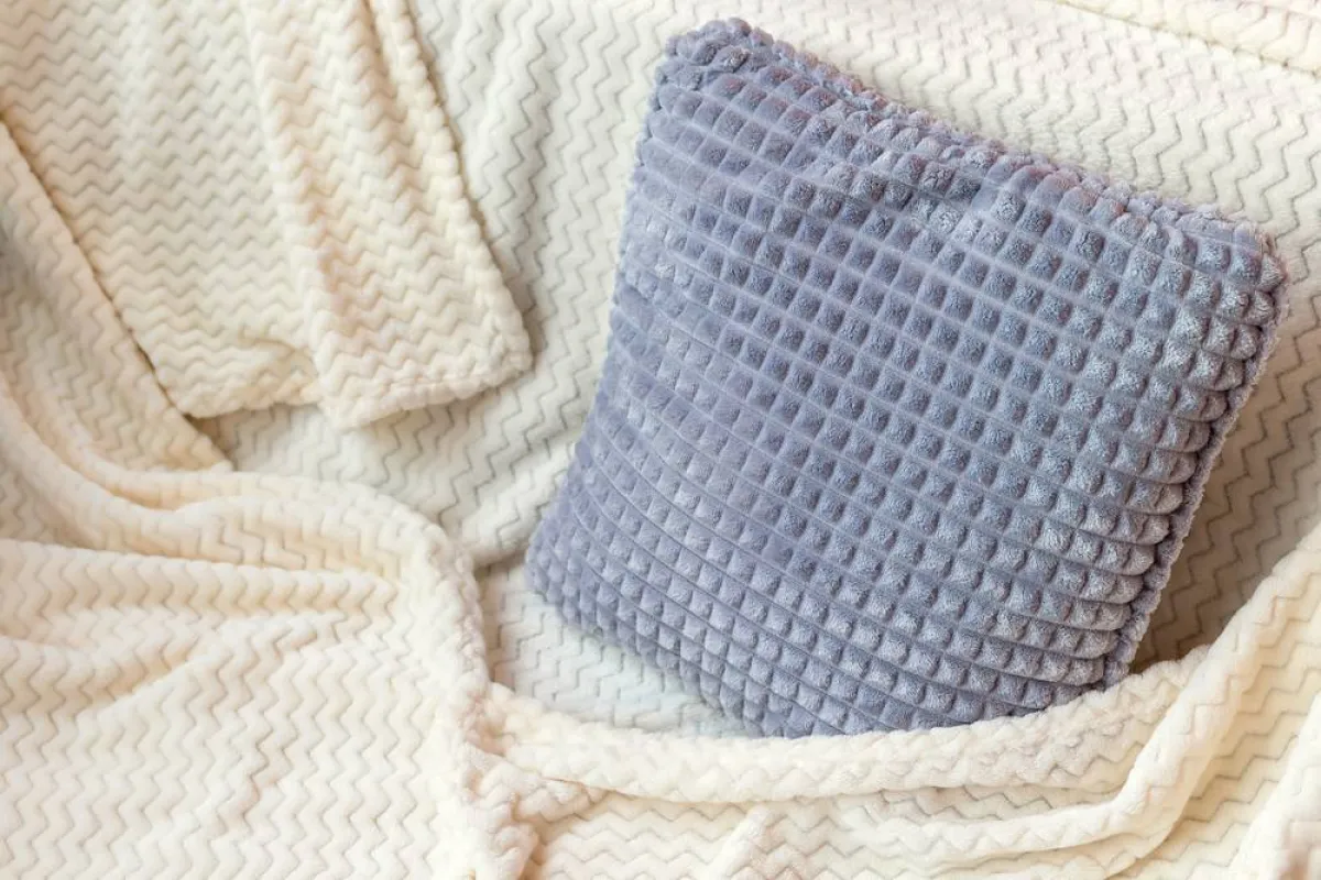 طرق تنظيف اللحاف المايكورفيبر