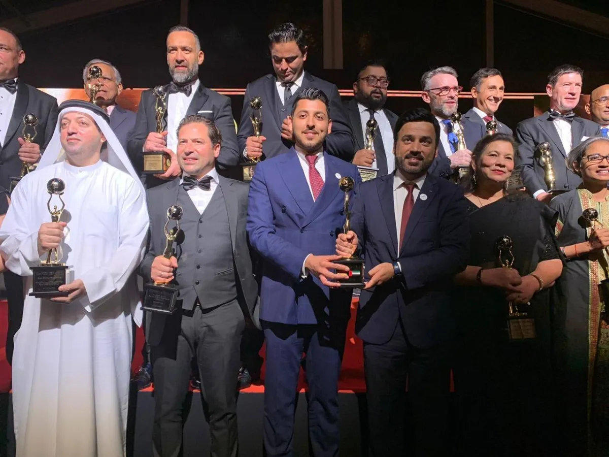 "12 جائزة محلية وعربية وعالمية تحصدها منصة إيفاد . الصورة من "تويتر شرطة دبي