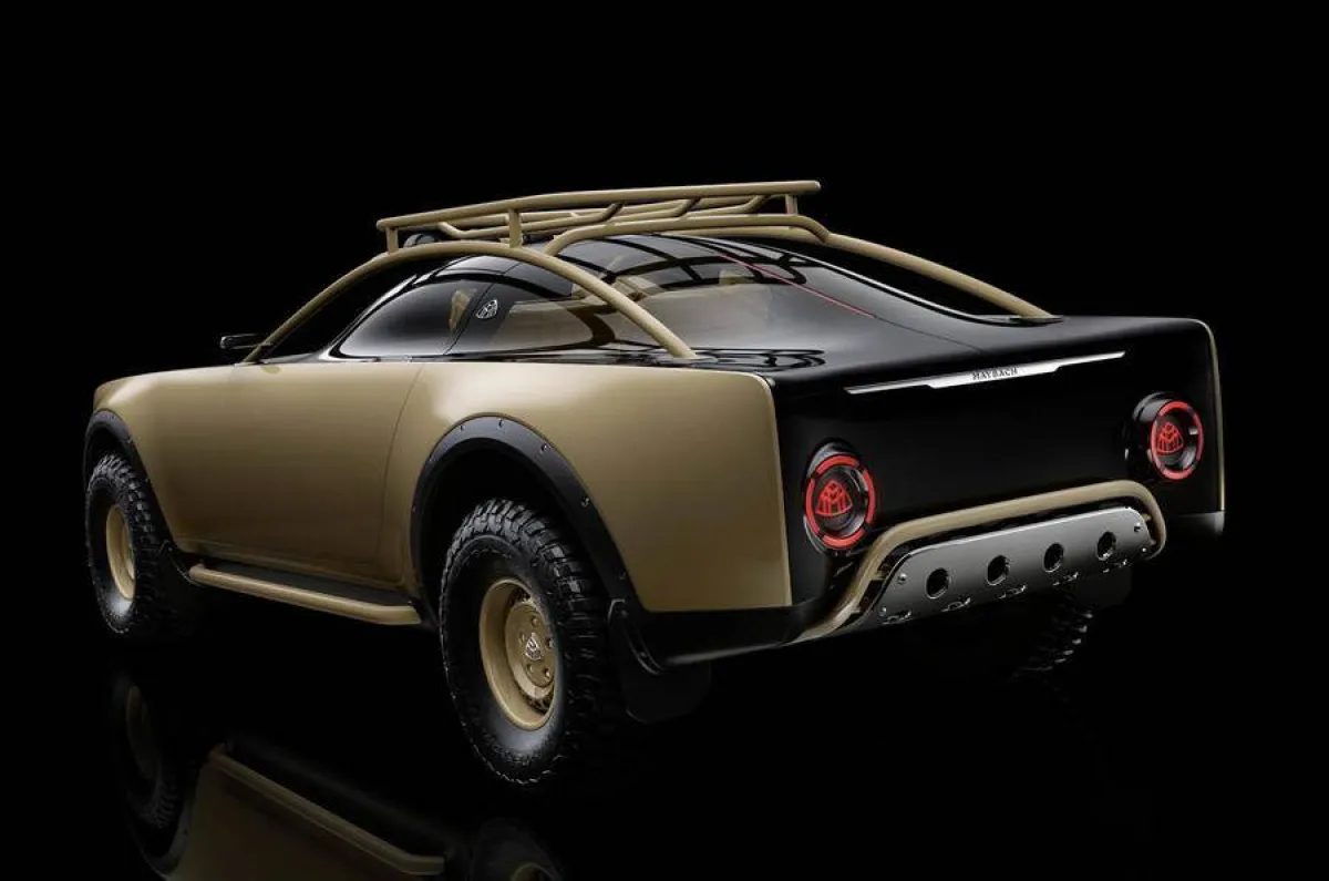 مايباخ الجديدة كهربائية فاخرة للقيادة على الطرق الوعرة بمتحف روبيل بميامي 