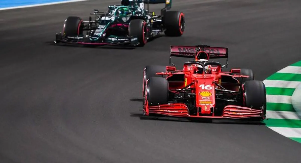 هاميلتون في مركز الانطلاق الأول بسباق اليوم بعد تجربة اسفرت عن زمن قدره 1.27.511دقيقة 