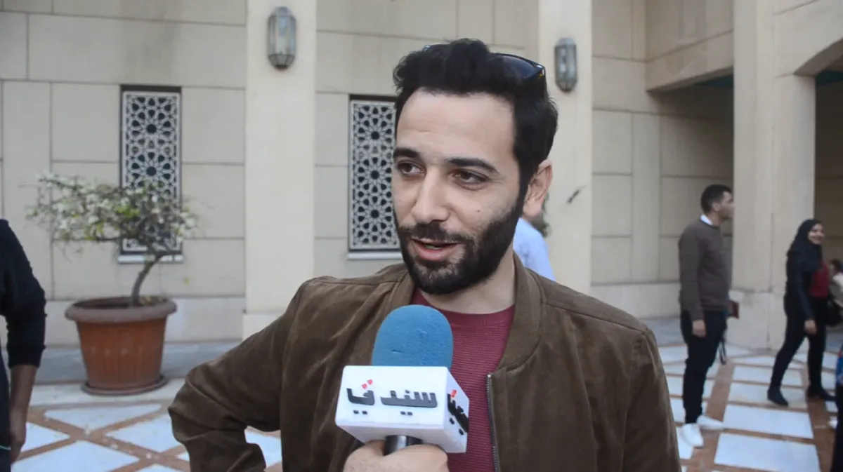 كريم قاسم خلال لقائه بسيدتي - الصورة خاصة بسيدتي