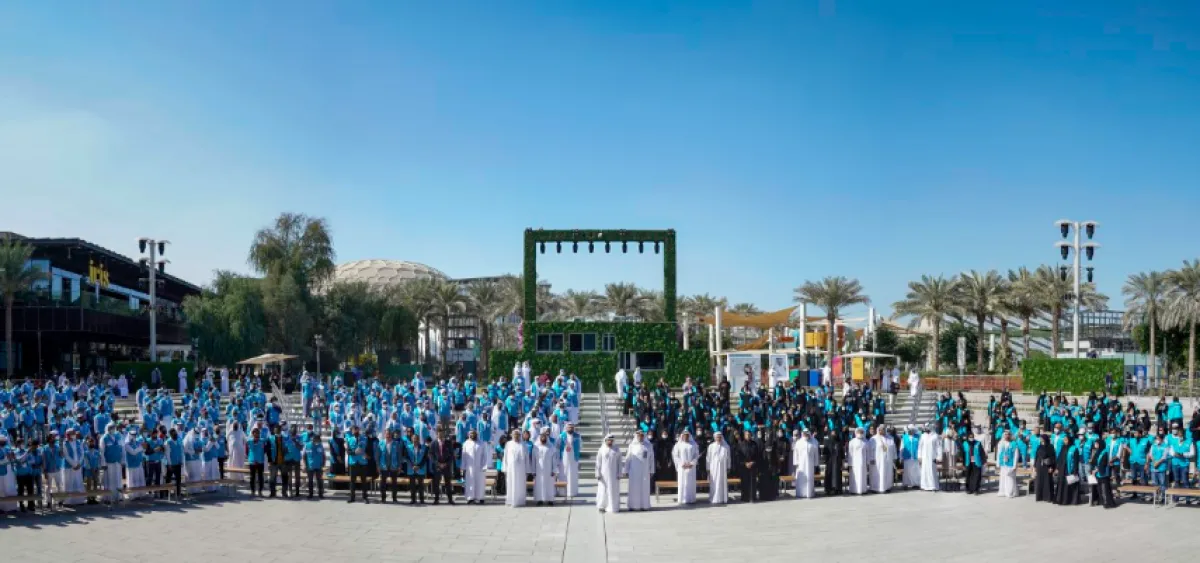 الشيخ حمدان بن محمد يشهد تكريم 600 متطوع. الصورة من "وام"