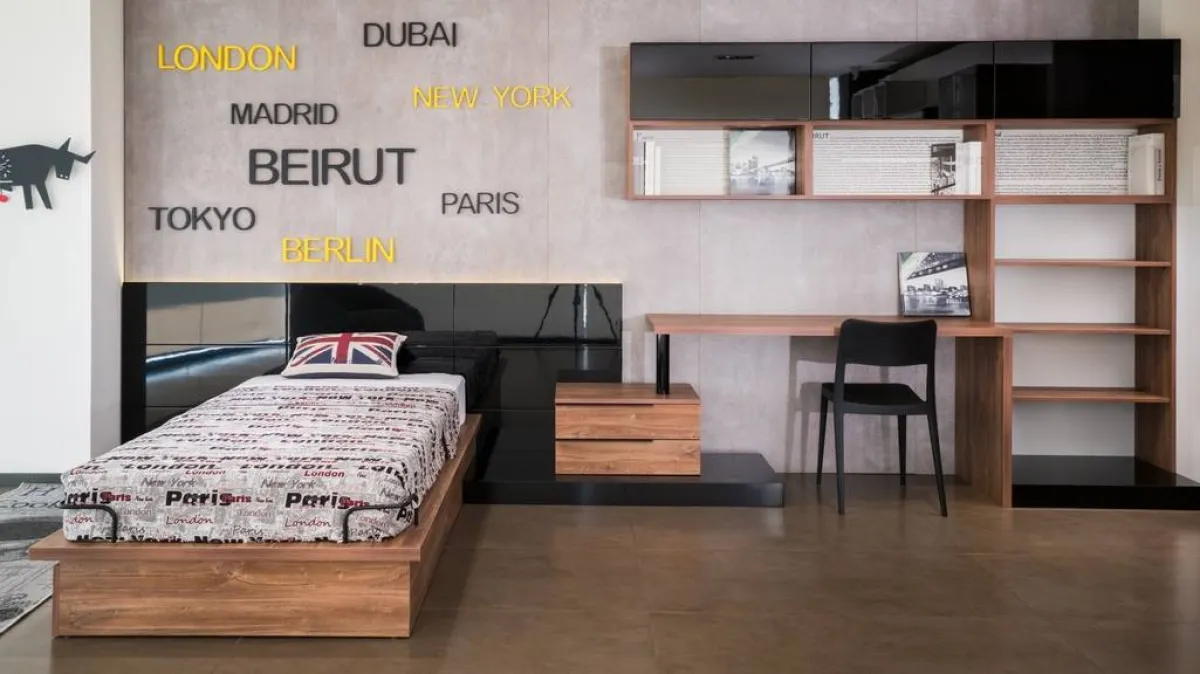 مكتب خاصّ بمراهق 