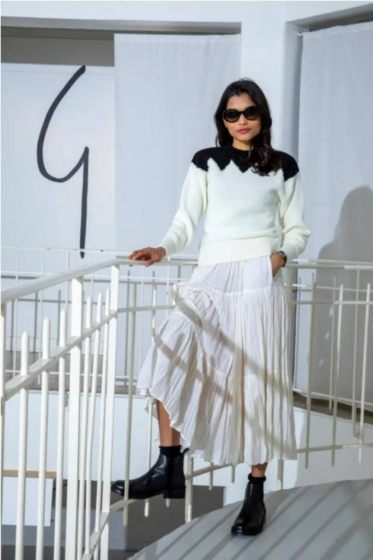 السويتر الصوف من اغنيس بي  Agnes B