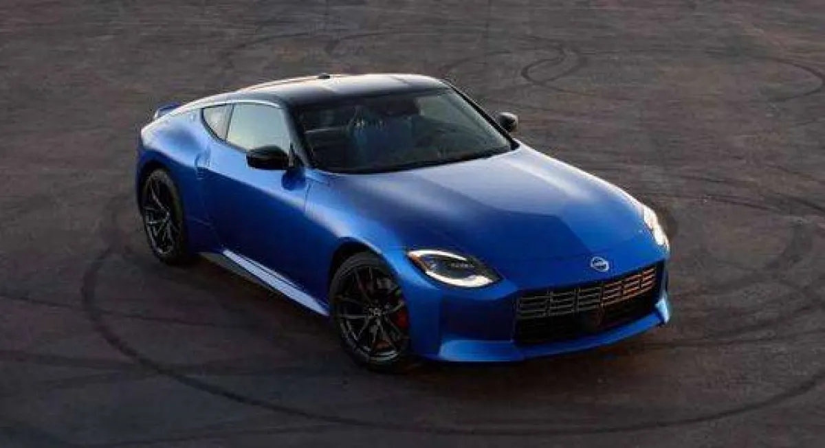 نيسان تطلق أيقونتها الرياضية Z GT500