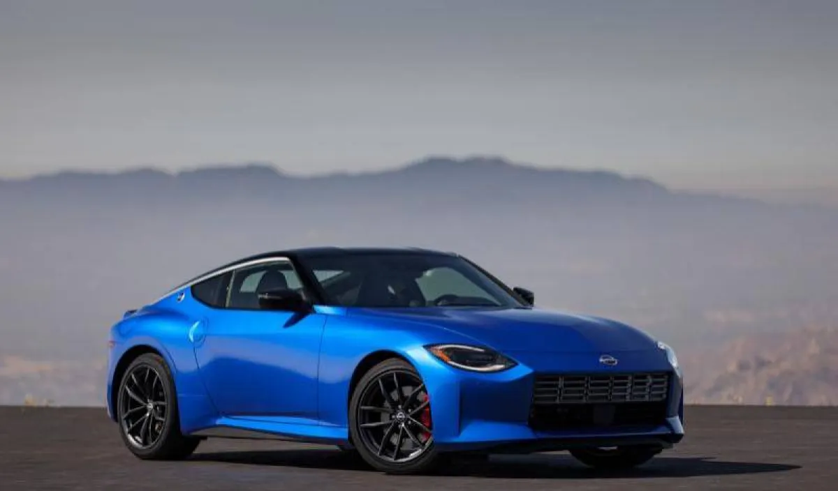 نيسان تطلق أيقونتها الرياضية Z GT500