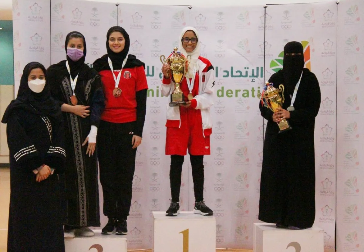 الأميرة رهام آل سعود تتوج الفائزات  ببطولة السعودية الثالثة للريشة الطائرة للسيدات